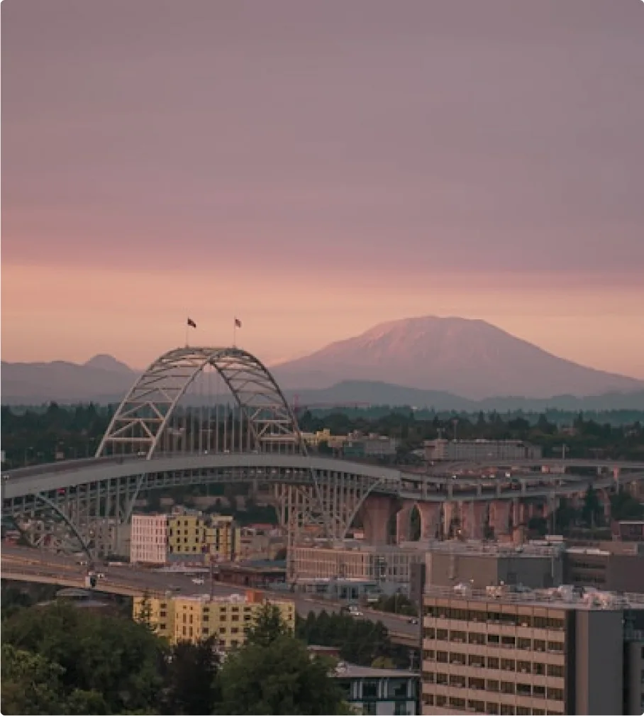 Picturesque view of Portland, OR at dusk